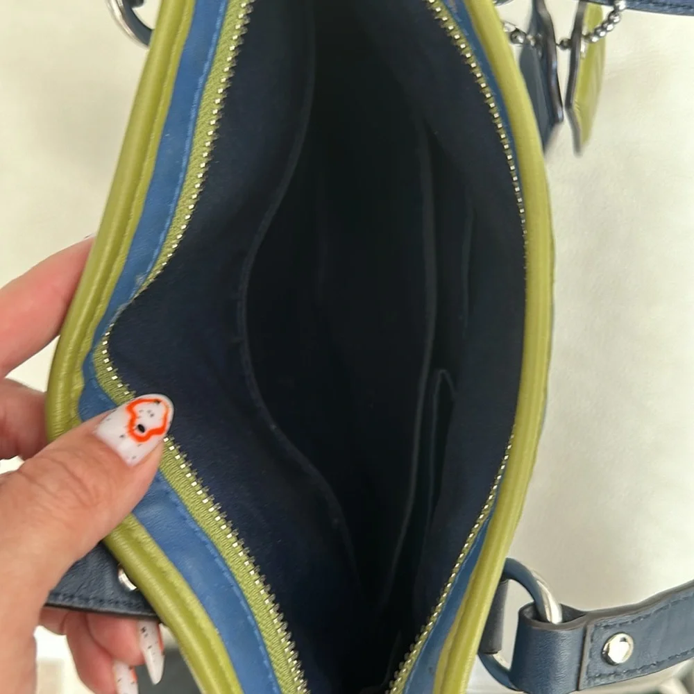 Blue Coach bag - Picture 5 of 6
